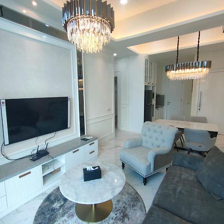 Super Penthouse Stmoritz Apartment, Lippomall Puri Indah Jakarta Exteriér fotografie